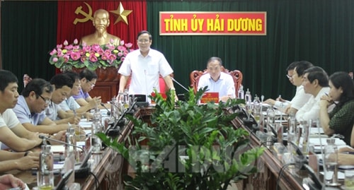 Đổi mới, sắp xếp tổ chức bộ máy gắn với thực hiện quy định nêu gương của cán bộ, đảng viên